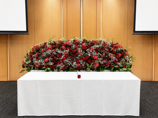 はこねフローリストのお花が彩る、心に残るお別れの空間