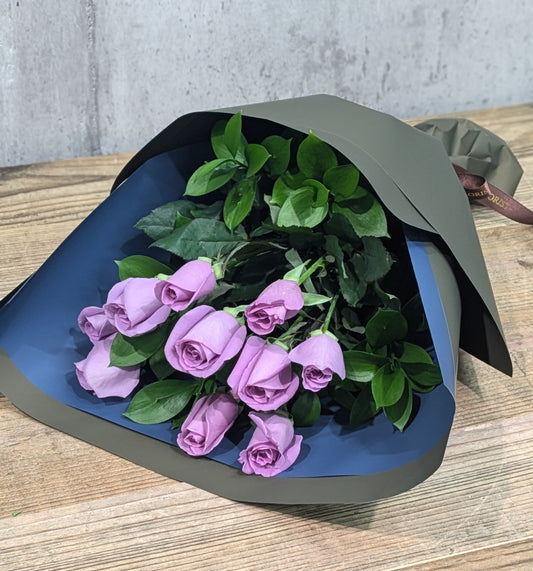 青いバラ「アプローズ」とは？|サントリーが生んだ奇跡の花の楽しみ方