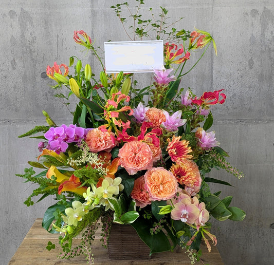 ビジネスシーンのお花なら、はこねフローリストへ｜永田町・麹町