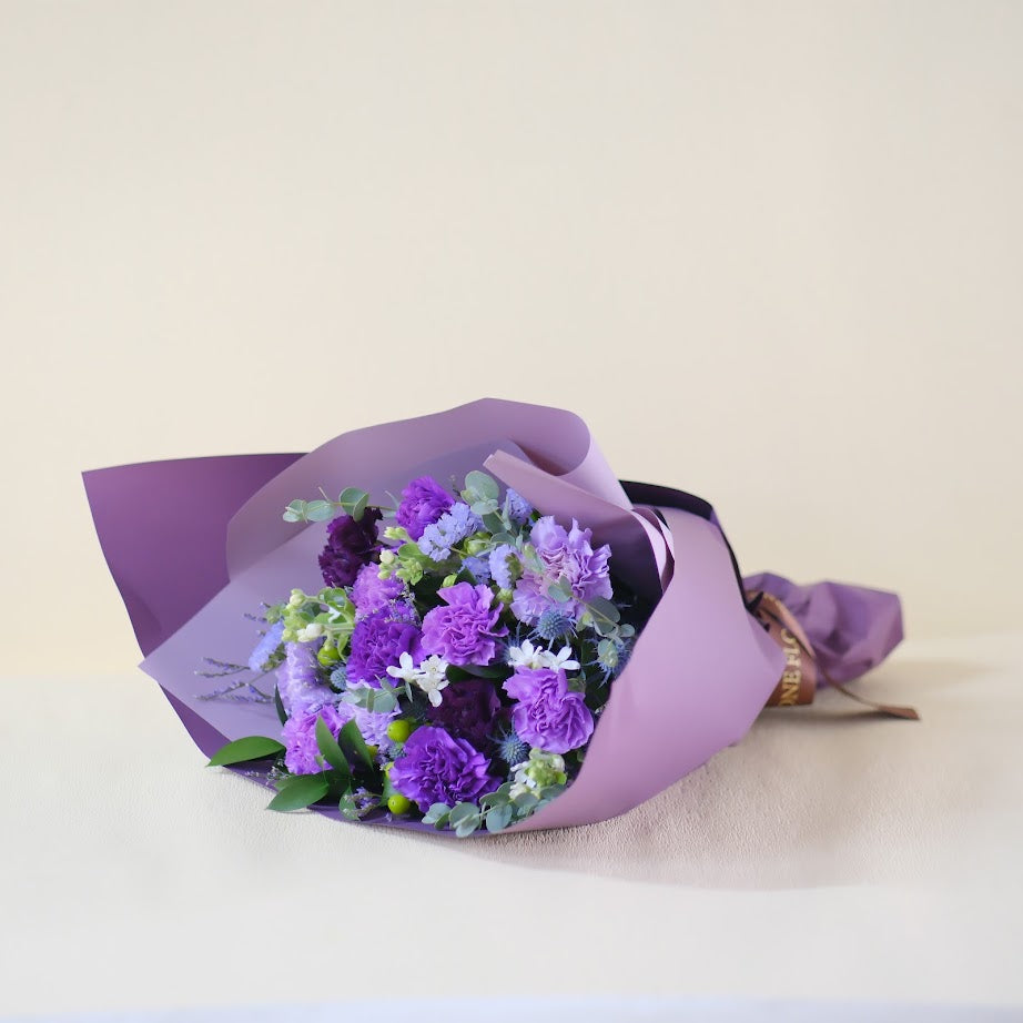 ムーンダストの花束L｜青いカーネーションのフラワーギフト